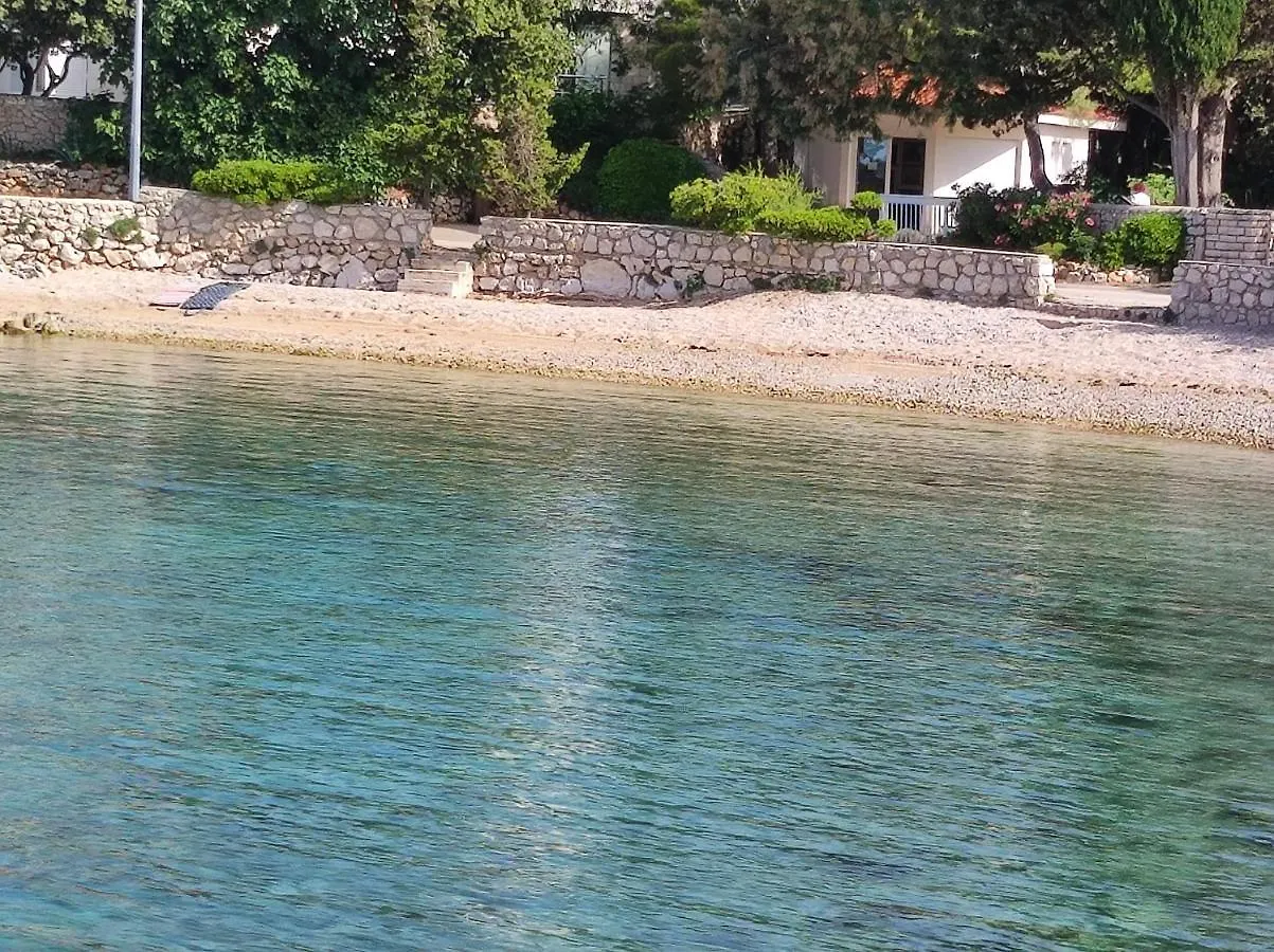 Apartment Dolphin View With A Pool By The Beach Mandre